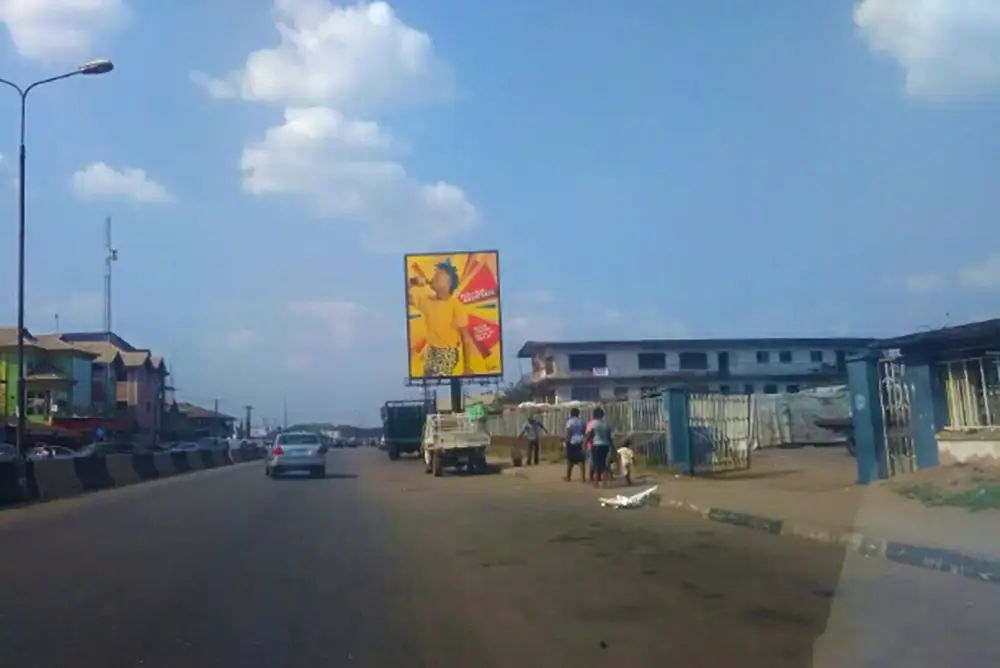 Portrait billboard - Along Urubi Road